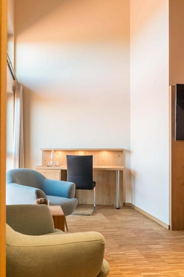 Hotel & Golfrestaurant Gut Wissmannshof Staufenberg  外观 照片
