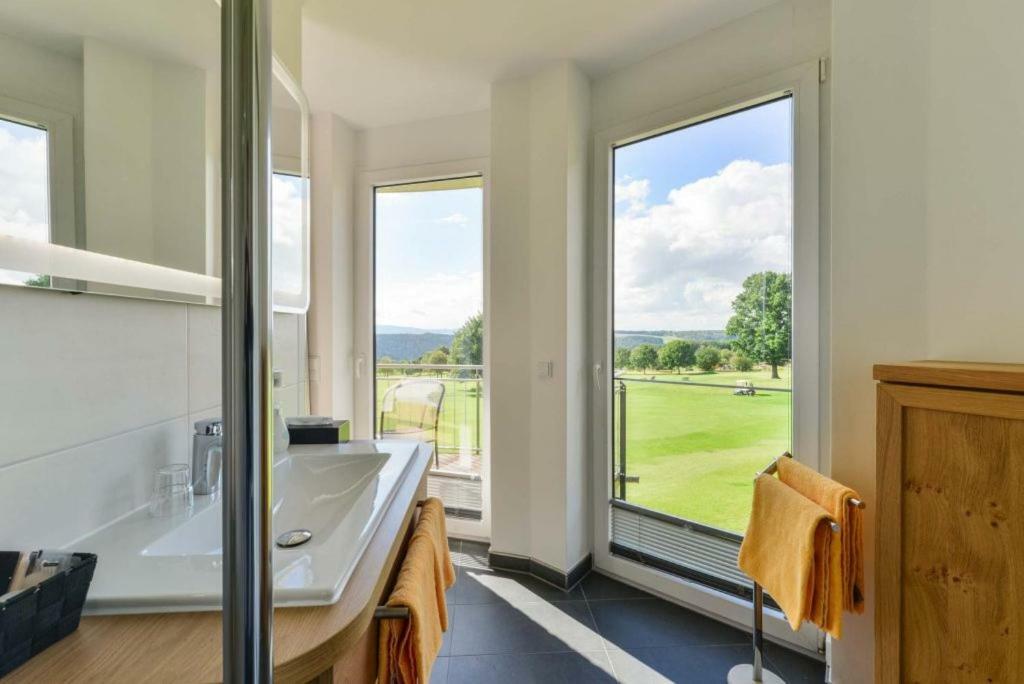Hotel & Golfrestaurant Gut Wissmannshof Staufenberg  外观 照片