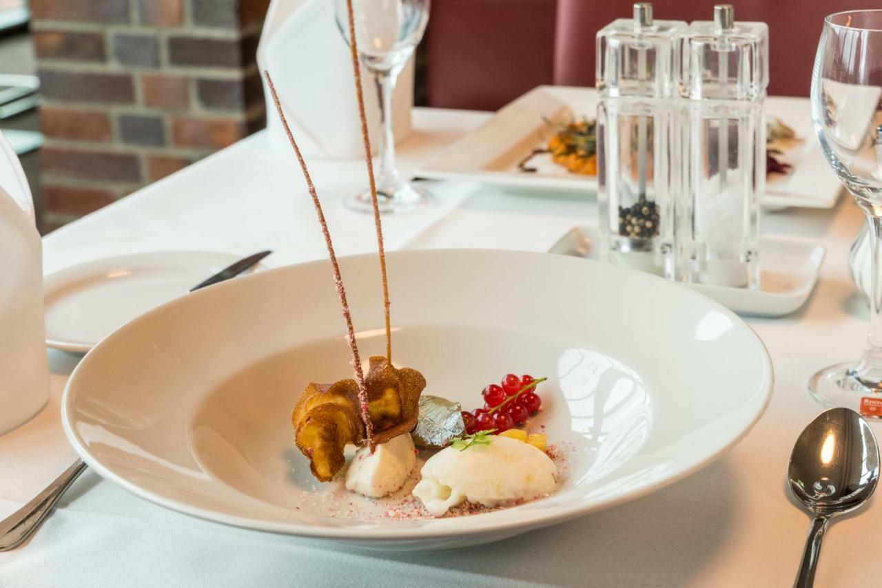 Hotel & Golfrestaurant Gut Wissmannshof Staufenberg  外观 照片